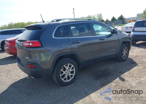 2016 Jeep Cherokee Latitude z USA, uszkodzony, nr VIN 1C4PJMCS2GW360748